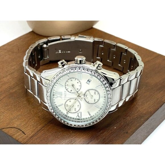Timex Womens Watch TW2V57600 Quartz Chronograph Silver Dial Stainless St… - Picture 8 of 14
